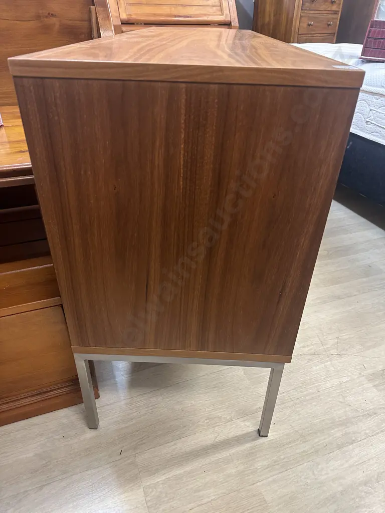 Mid Century Look Wood Effect Sideboard, Self Opening Drawers & Door, Polished Legs. H75 W140 D42cm Image 1++