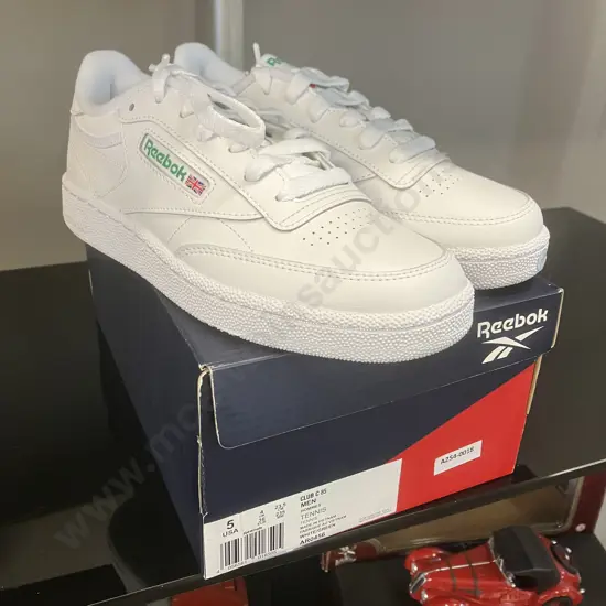 Reebok Club C 85 White / Green Tennis Style Mens Sneakers, Size UK4 EU36