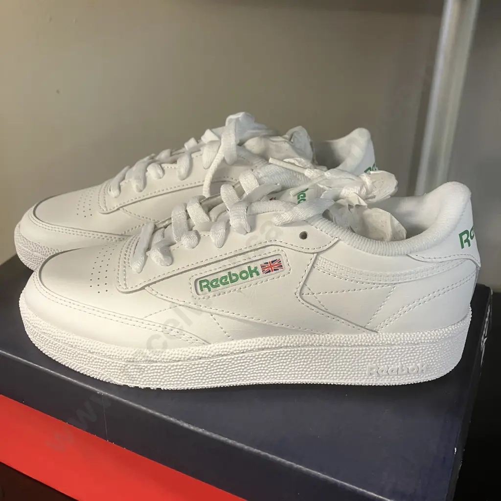Reebok Club C 85 White / Green Tennis Style Mens Sneakers, Size UK3 EU34.5 Image 1++