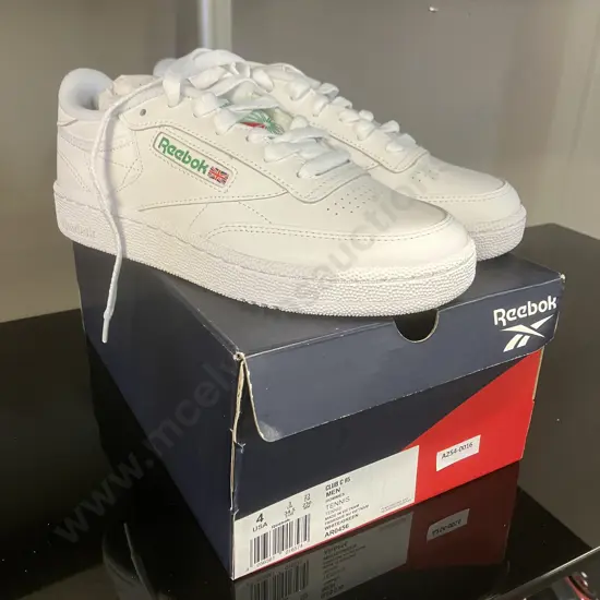 Reebok Club C 85 White / Green Tennis Style Mens Sneakers, Size UK3 EU34.5