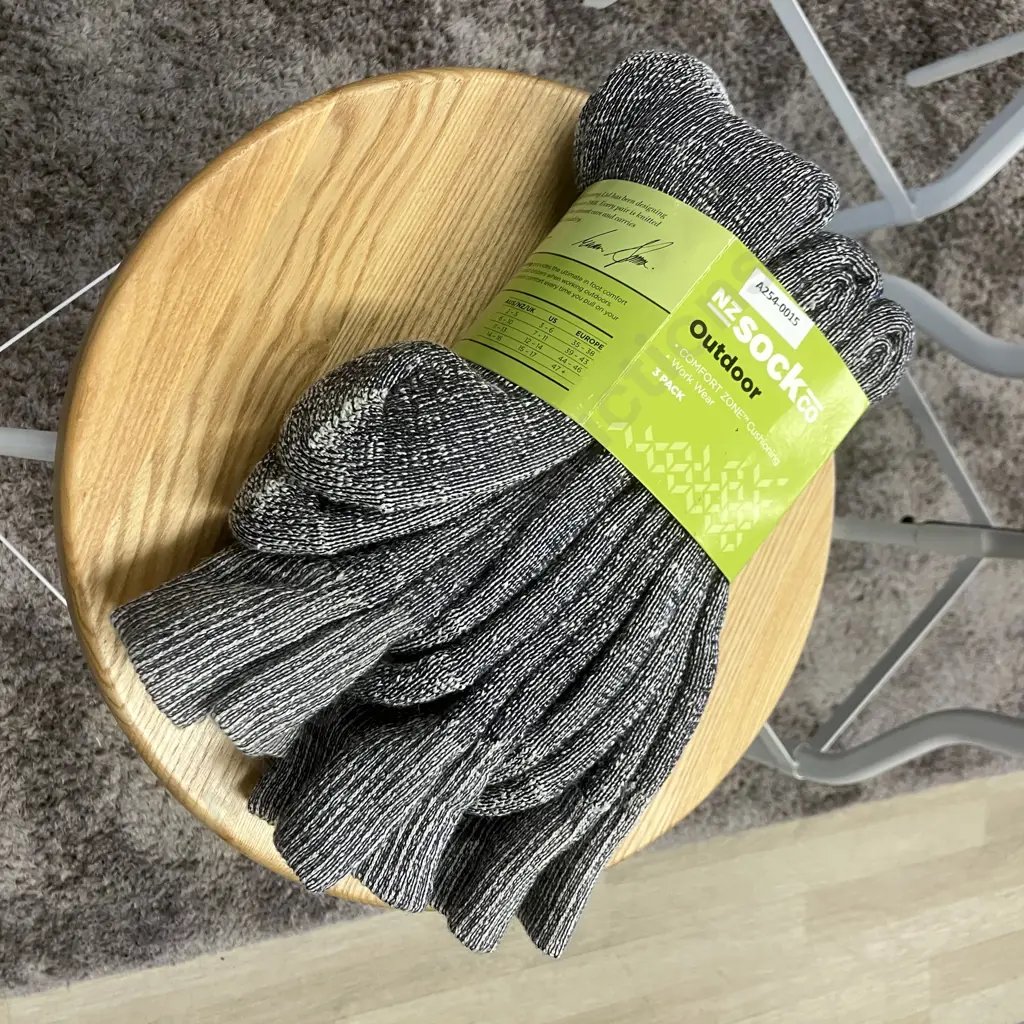 NZ Sock Co Outdoor Comfort Zone Cushioning / Work Wear Socks - 3 Pack Size 6-10 Image 1++