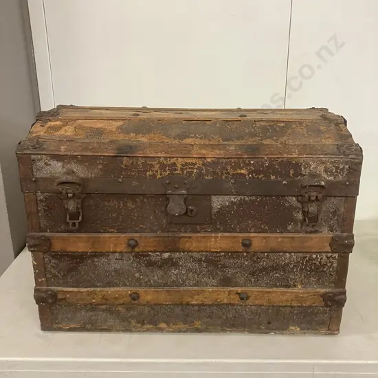 Antique Dome Top Steamer Trunk. H48 W68 D44cm (As Found Condition)