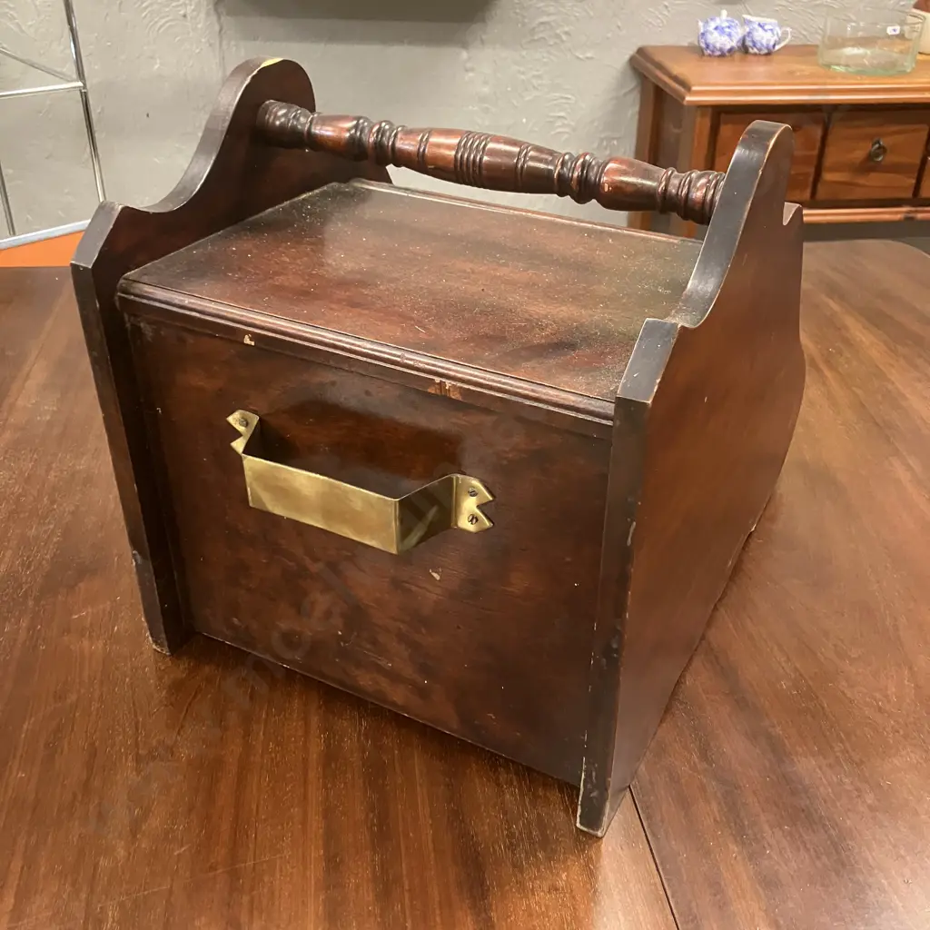 Antique Mahogany Coal Scuttle Image 1++