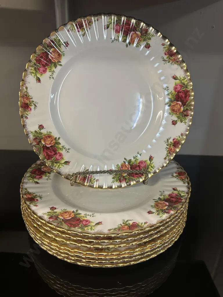 Royal Albert Old Country Roses Luncheon Salad/Dinner Plates x8 Dia26.5cm. Image 1++