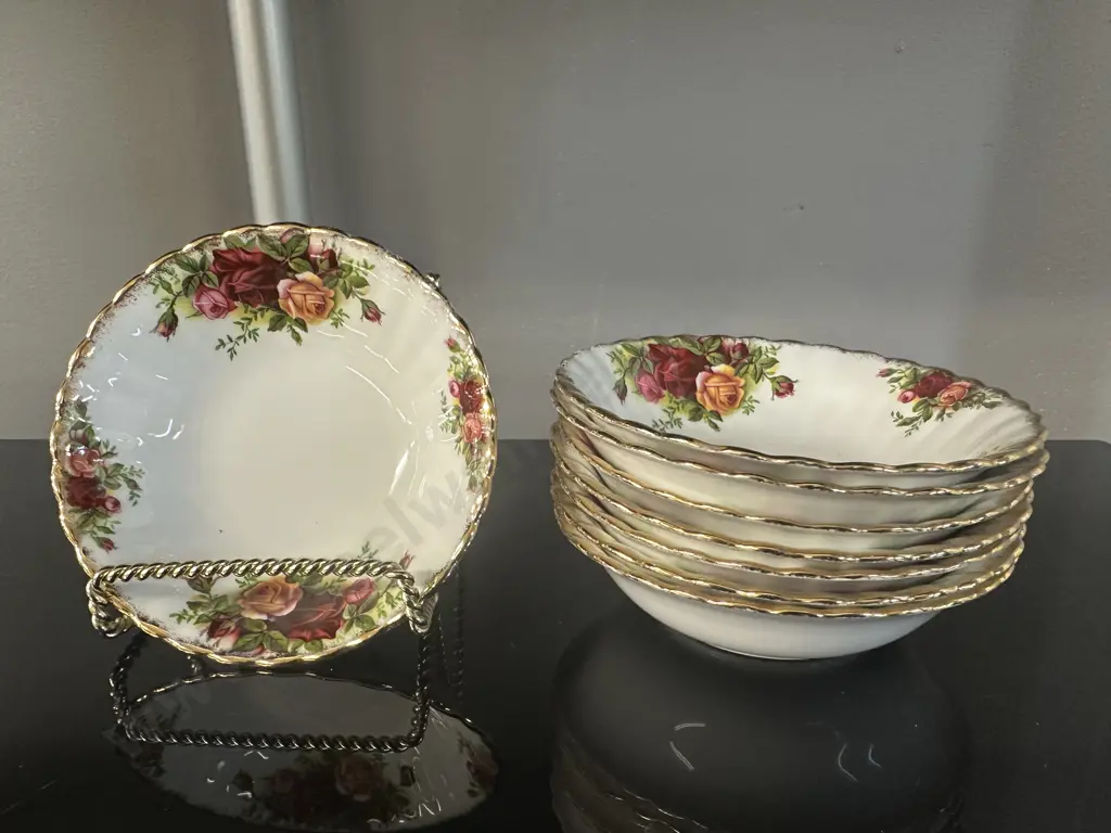 Royal Albert Old Country Roses Small Bowls x8 Dia14cm. Image 1++