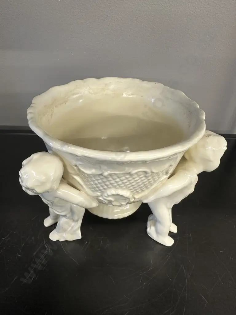 Vintage Cream Pedestal Planter Bowl Cherubs Holding #1365 H13cm. Image 1++
