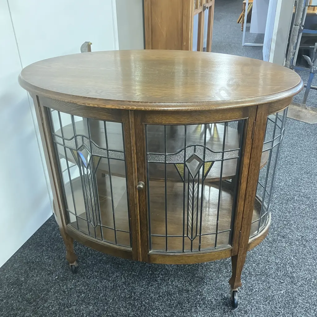 Art Deco Oak Leadlight 4 Door Oval Display Cabinet, Wooden Shelf, On Castors. H81 W89 D57cm (Has 1 x Tiny Crack In Glass Image 1++