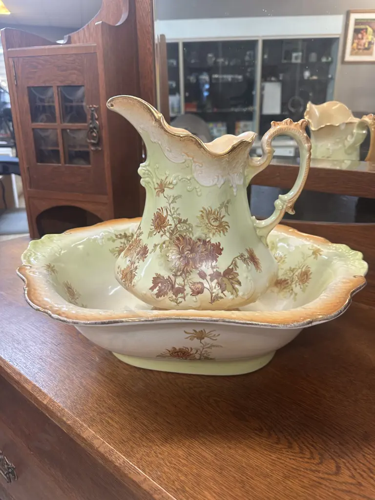 Victorian Porcelain Floral & Gilt Wash Jug & Bowl.  Chip On Jug  31cm High Image 1++