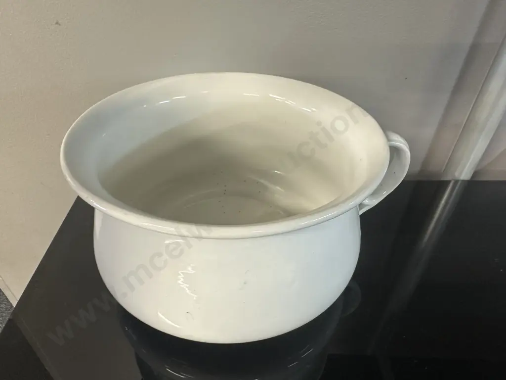 Antique Hughes Longport Chamber Pot. 13 x 22cm Image 1++