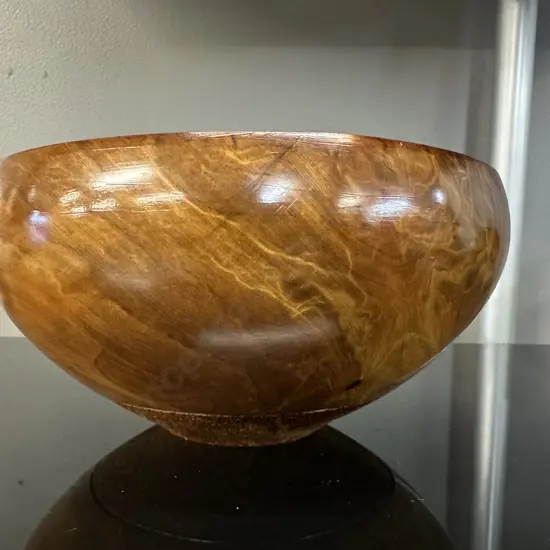 Round Rimu Bowl Carved Rim Detail H9.5,Dia20cm.