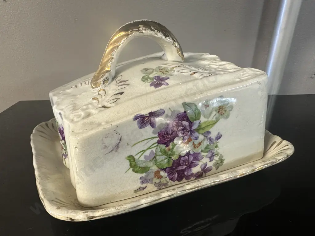 Antique Cheese Dome With Floral & Gold Details. H13 W20 D21cm Image 1++