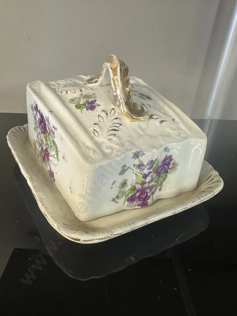 Antique Cheese Dome With Floral & Gold Details. H13 W20 D21cm Image 1++