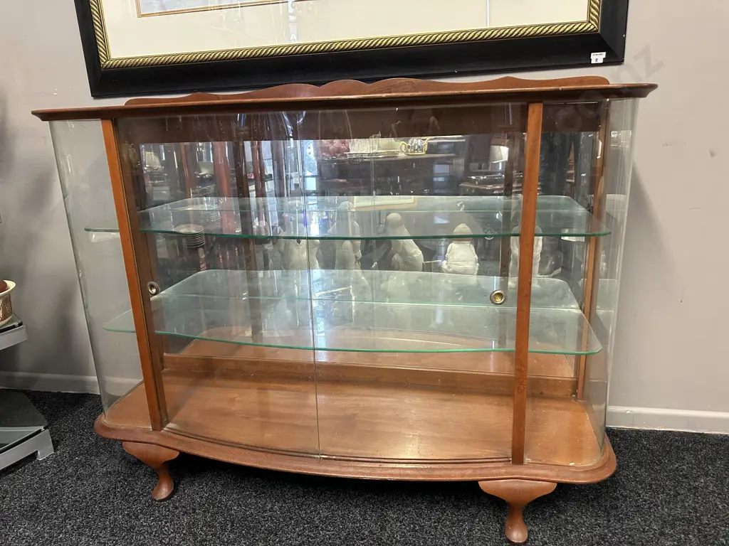 Queen Anne Style Mahogany Bow Glass Front China Display Cabinet, Mirror Back, 2 Glass Shelves, H94.5 W122 D42cm Image 1++