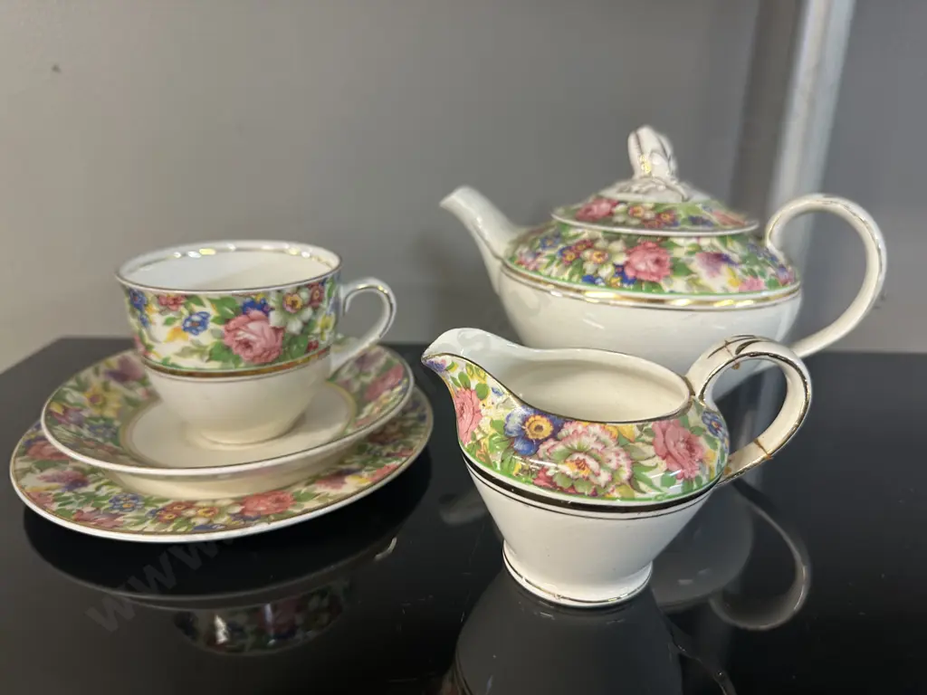 Vintage Palissy Trio, Creamer & Teapot Image 1++