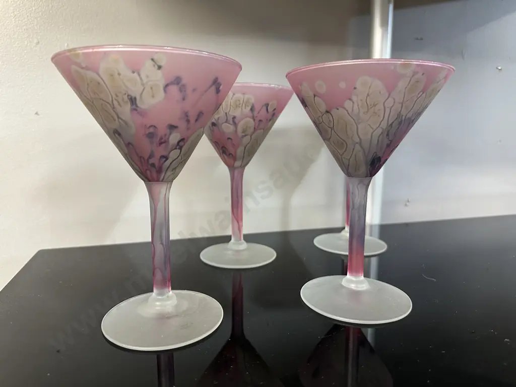 Set Of Four Pink Patterned Martini Glasses  Image 1++