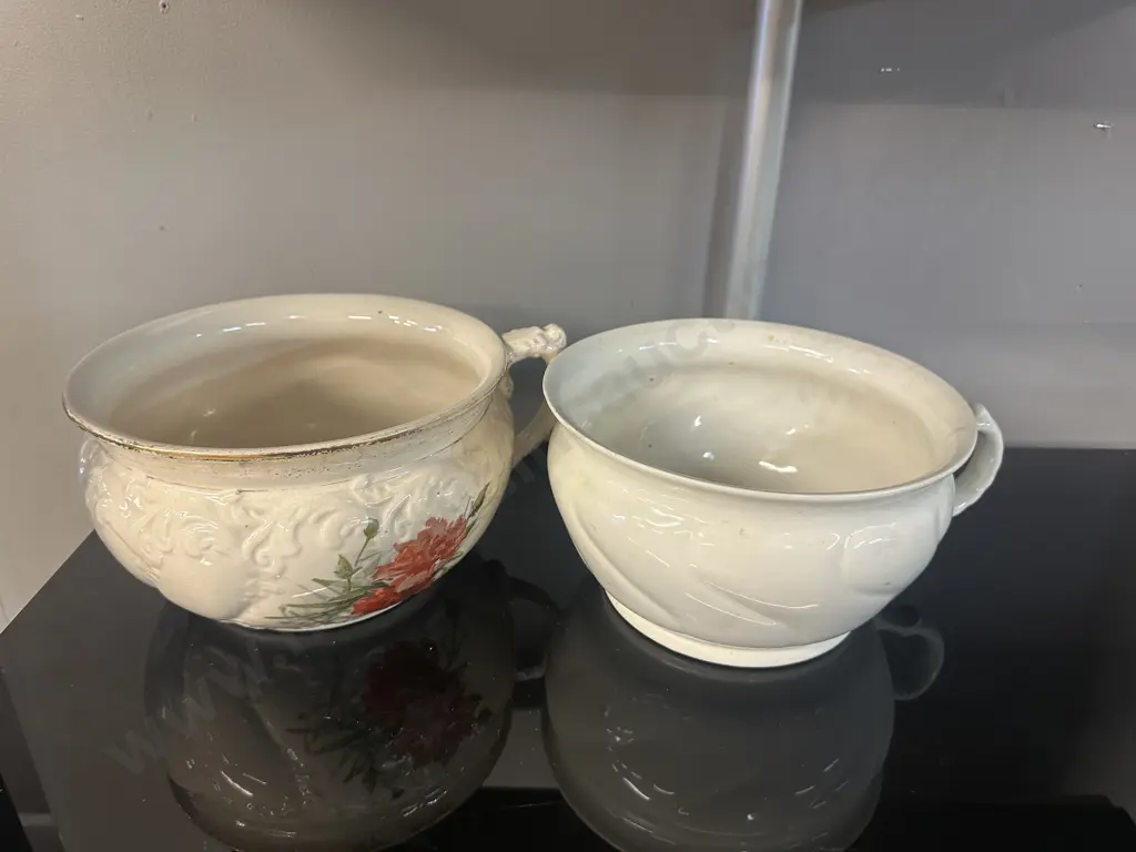 Vintage Chamber Pots x 2. 1 x Cream, 1 x Floral (As Found) Image 1++
