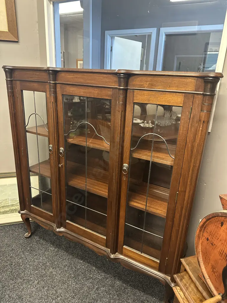 Vintage Mahogany Glazed Display Cabinet With 3 Leadlight Doors. H137 W132 D39cm Image 1++
