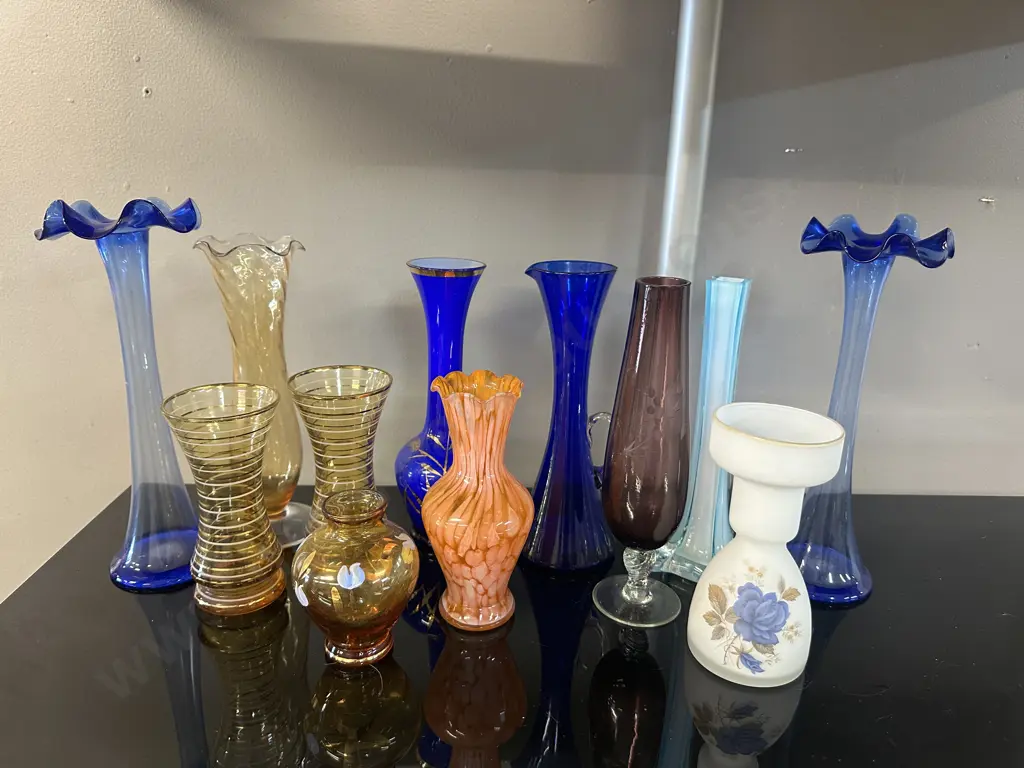 Selection Of Vintage Glass Vases Including Blue Ruffled Collar Etc Image 1++