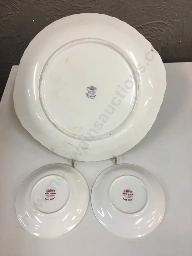 Royal Albert Cake Plate 'Blue Blossom' & 'Moss Rose' Demi Dishes x2 Image 1++