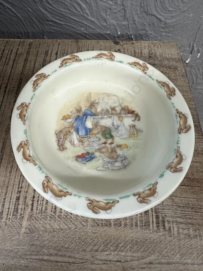 Vintage Bunnykins Baby Dish Dia16cm. Image 1++
