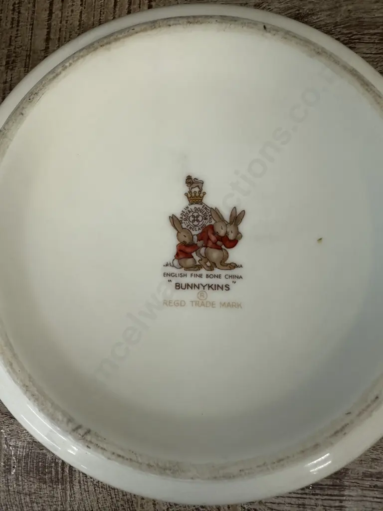 Vintage Bunnykins Baby Dish Dia16cm. Image 1++