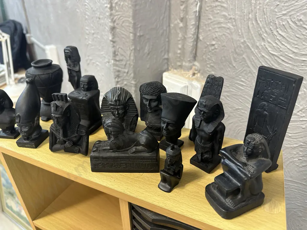 Selection Of Small Eyptain Collectables  Image 1++