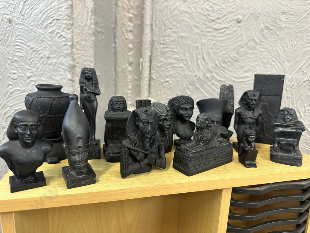 Selection Of Small Eyptain Collectables  Image 1++