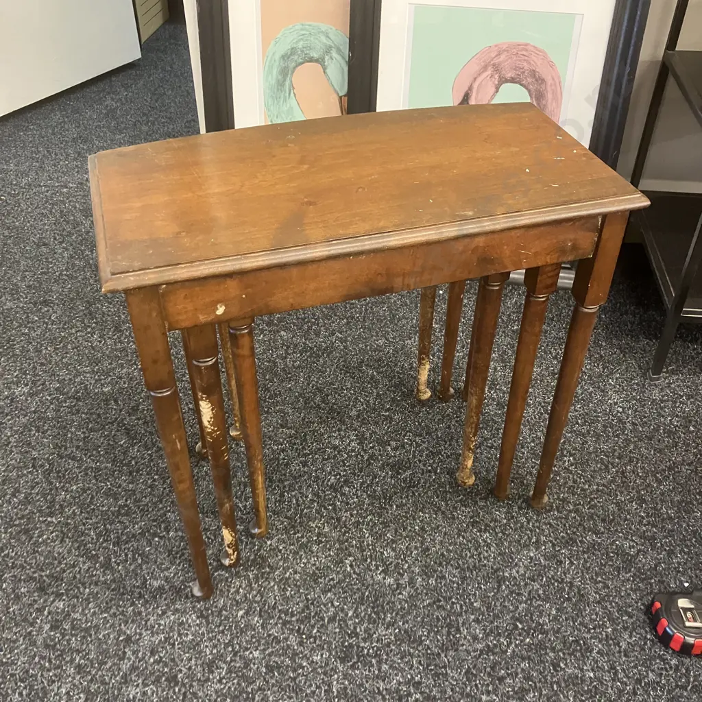 Nest of Three Mahogany Tables With Fine Cabriole Legs. H49.5 W53.5 D31.5cm Image 1++