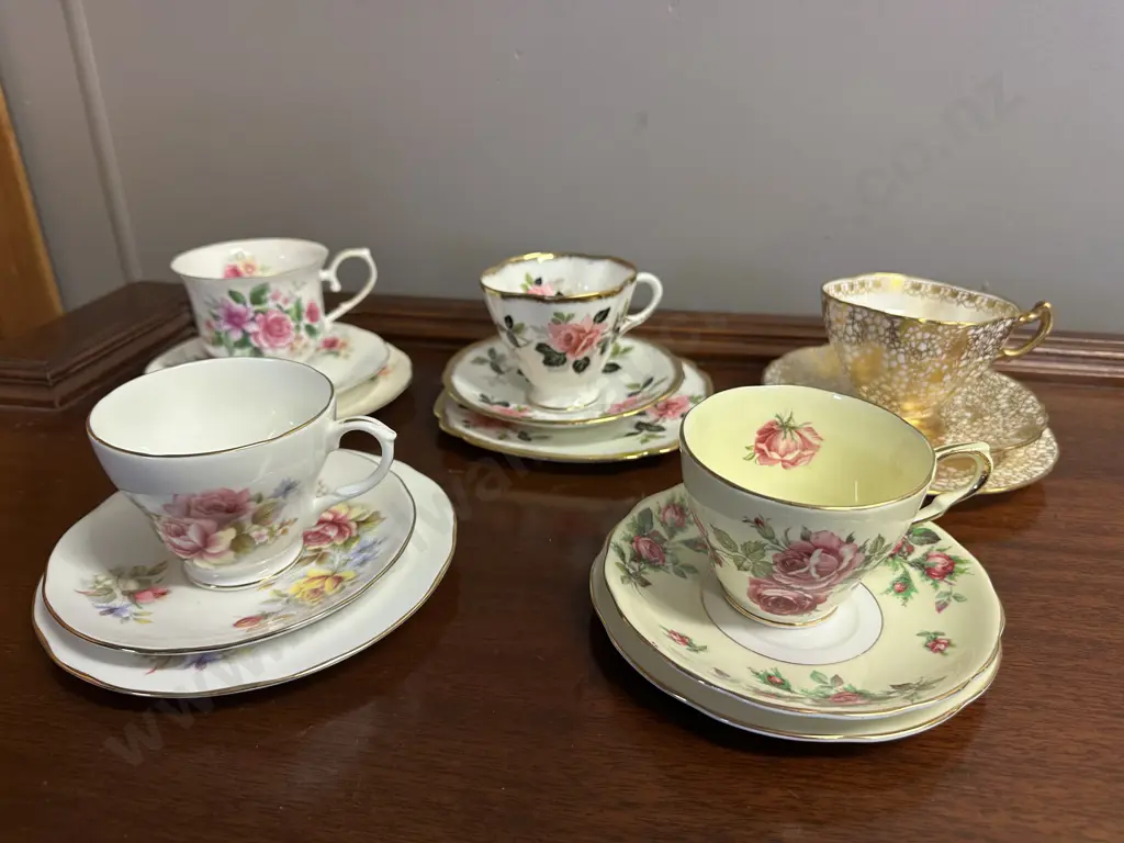 Selection Of Vintage Trios x5 Including Hammersley, Windsor, Colclough Etc Image 1++