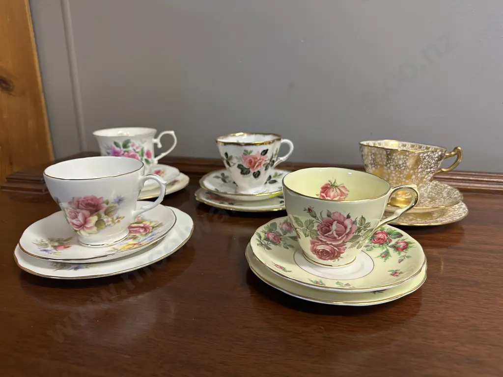 Selection Of Vintage Trios x5 Including Hammersley, Windsor, Colclough Etc Image 1++