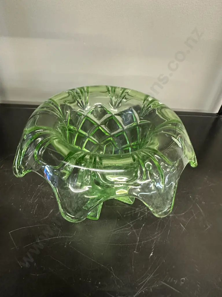 Art Nouveau Four Footed Green Glass Vase H12cm. Image 1++