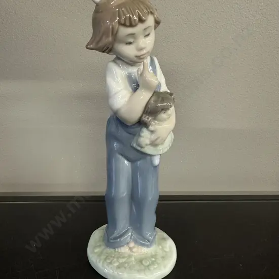 Vintage Spanish Nao Hush Girl With Doll Figurine H19cm.