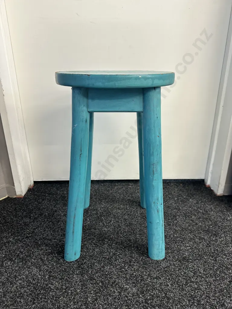 Vintage Shabby Chic Stool H50cm. Image 1++