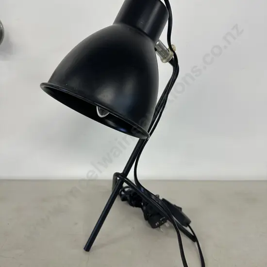 Modern Black Desk Lamp Tri Legged