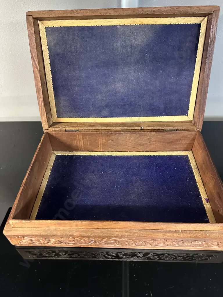 Vintage Wooden Carved Trinket Box Intricate Floral Design H7.5,W30,D20cm. Image 1++