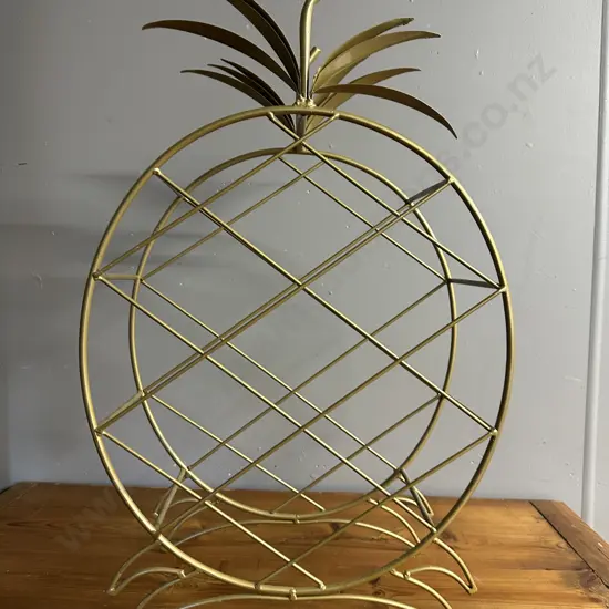 Gold Metal Wire Pineapple Design Rack H59,W39cm. Seven Bottle Holder