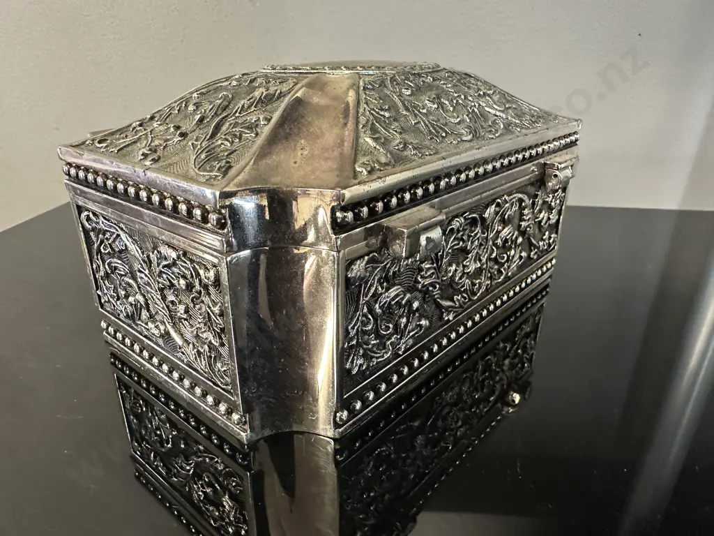 Vintage Metal Ornate Lined Jewellery Case H9,W18,D11cm. Image 1++