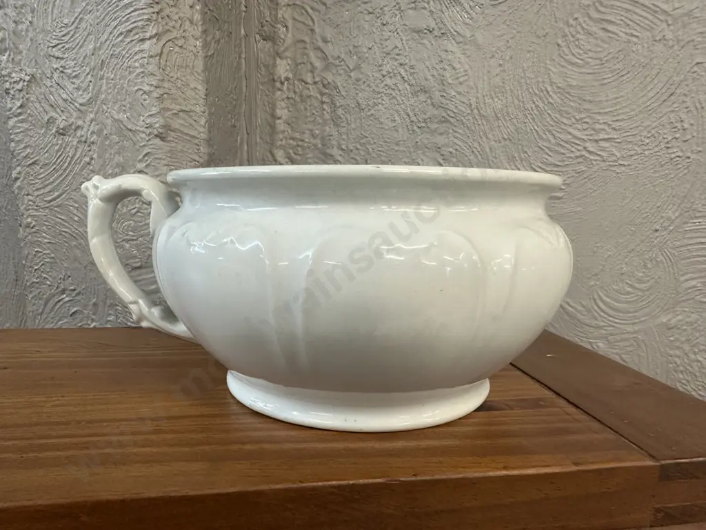 Antique White Johnson Bros Chamber Pot. 13 x 22cm Image 1++