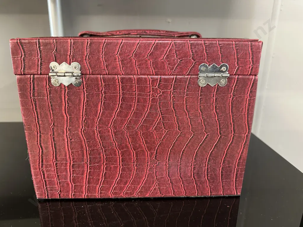 Burgundy Leather Look Jewellery Case H19,W26,D19cm. Image 1++