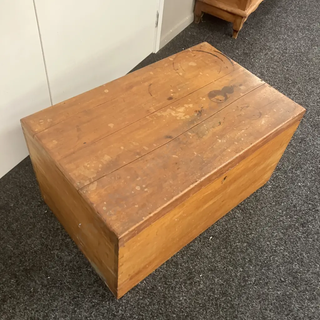 Antique Kauri Trunk. H43 W79 D49cm Image 1++
