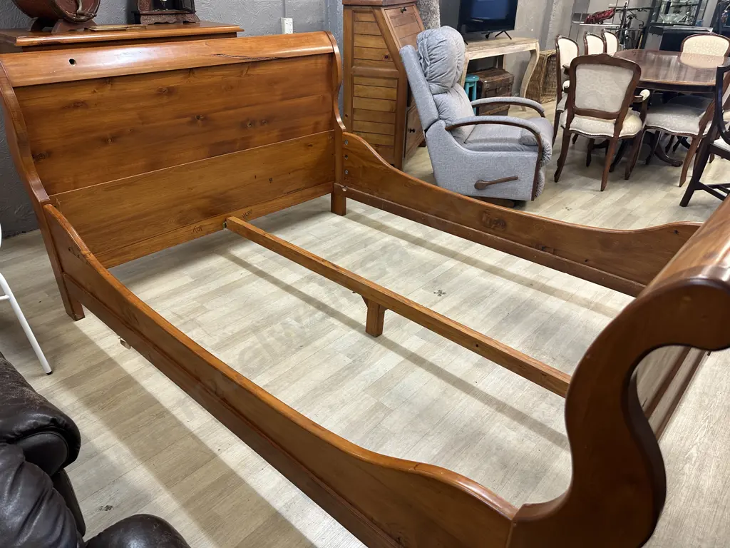 Solid Rimu Sleigh Bed. H105 W228 D165cm (Needs Some Fittings) Image 1++