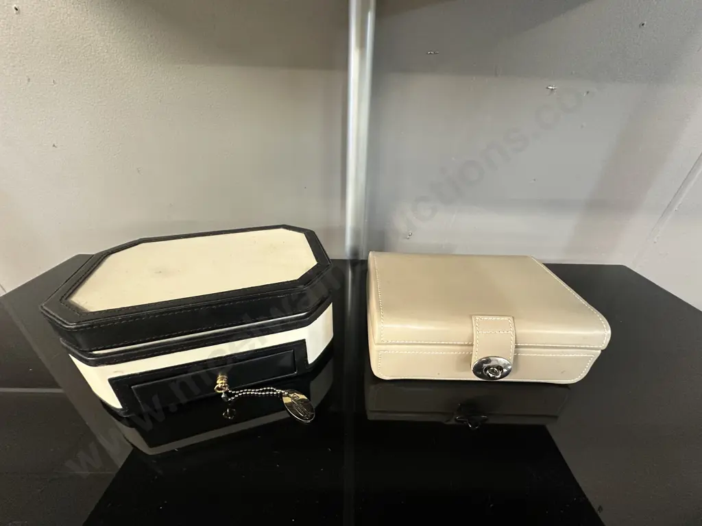 Jewellery Boxes Including Leathersmith Of London Image 1++