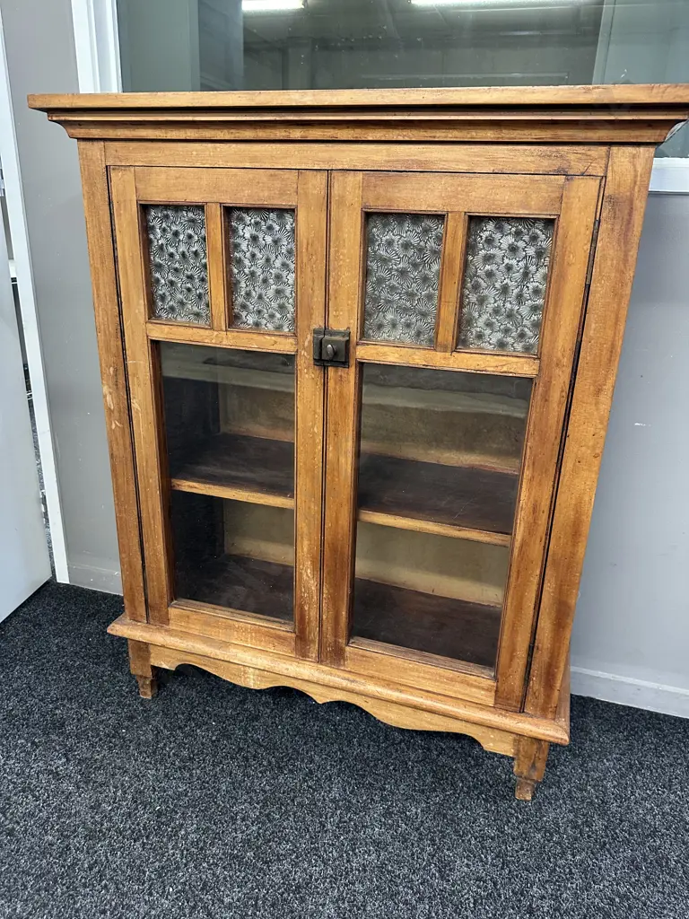 Colonial Glazed Double Door Bookcase With Antique Star Pattern Glass Panels. H109 W90 D37.5cm Image 1++