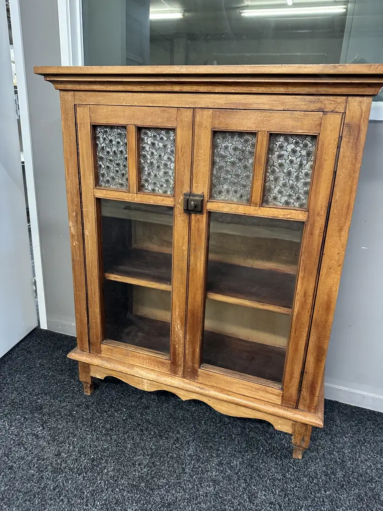 Colonial Glazed Double Door Bookcase With Antique Star Pattern Glass Panels. H109 W90 D37.5cm Image 1++
