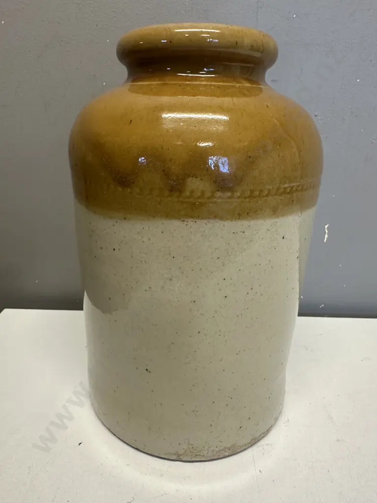 Antique Crock Two Tone H29cm. Image 1++