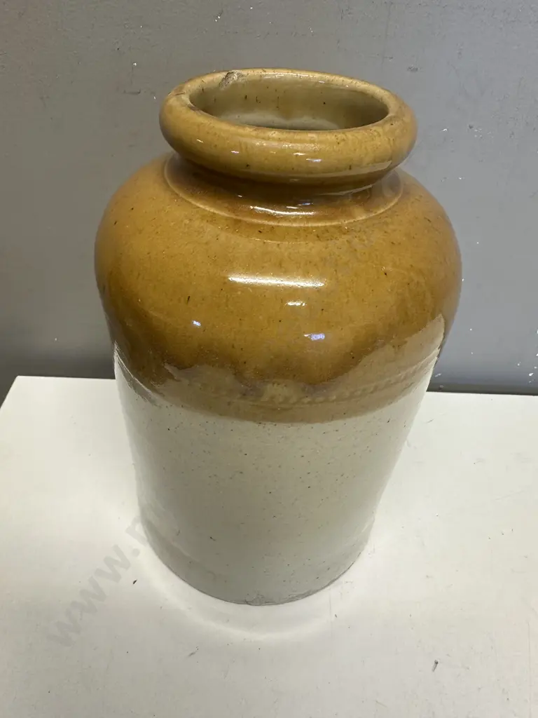 Antique Crock Two Tone H29cm. Image 1++