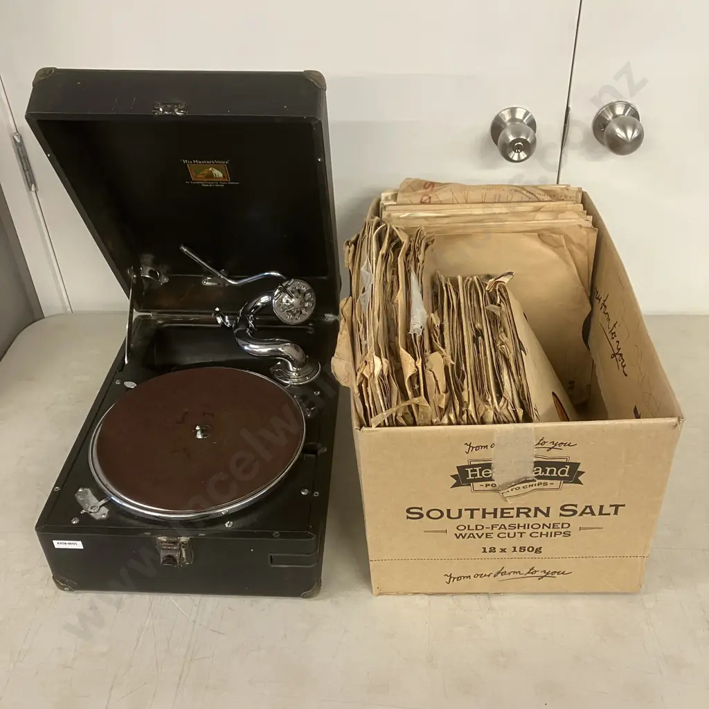 1930s HMV (His Masters Voice) Portable Gramophone Model 102 E With Box Lot of Assorted 78s Image 1++