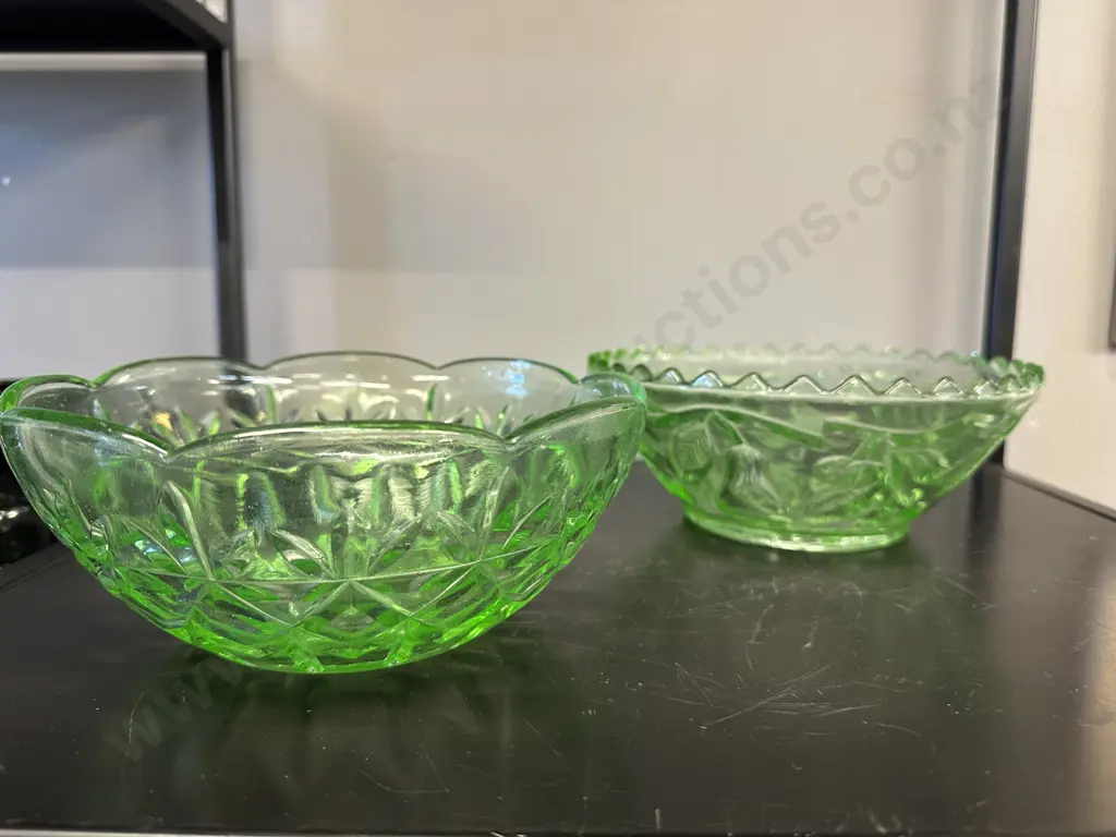 Vintage Green Depression Glass Bowls Image 1++