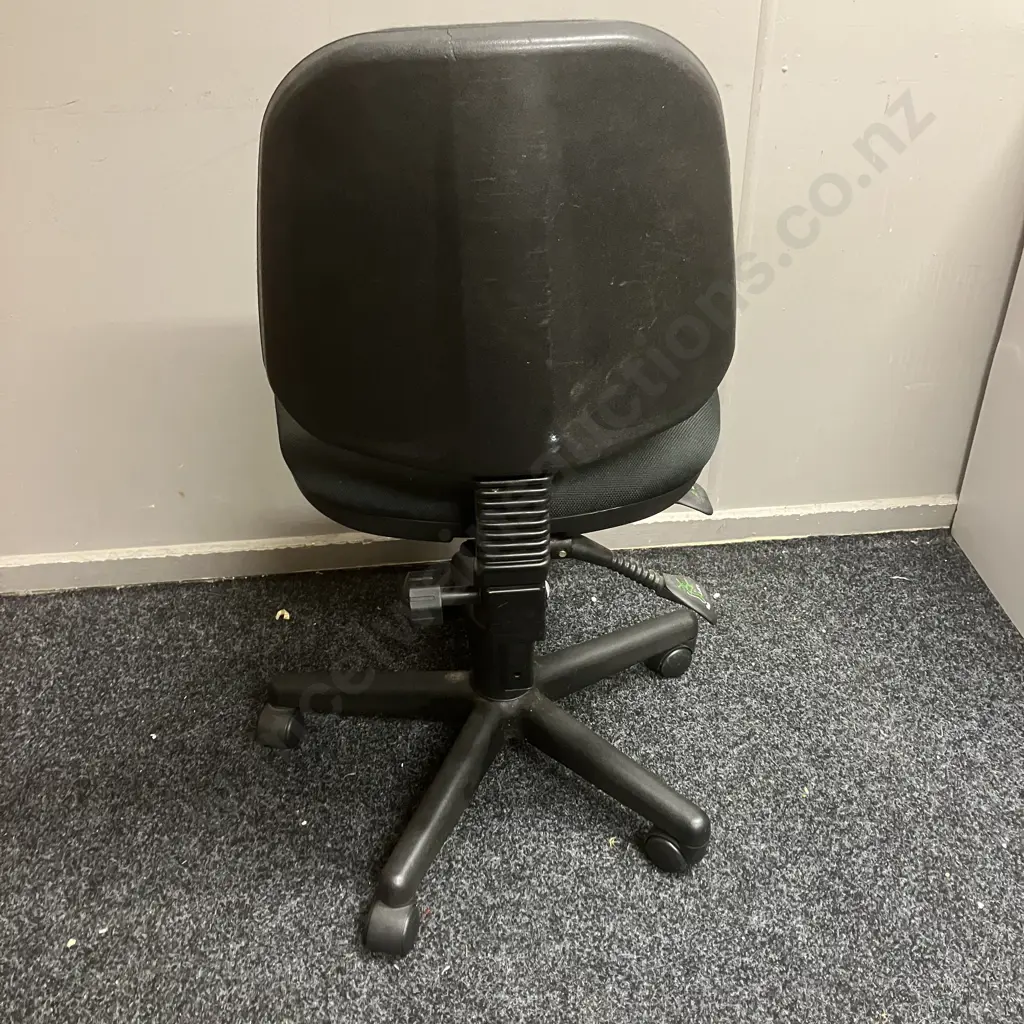 Gaslift Desk Chair, 2 Lever, Mobile, Black Fabric Image 1++