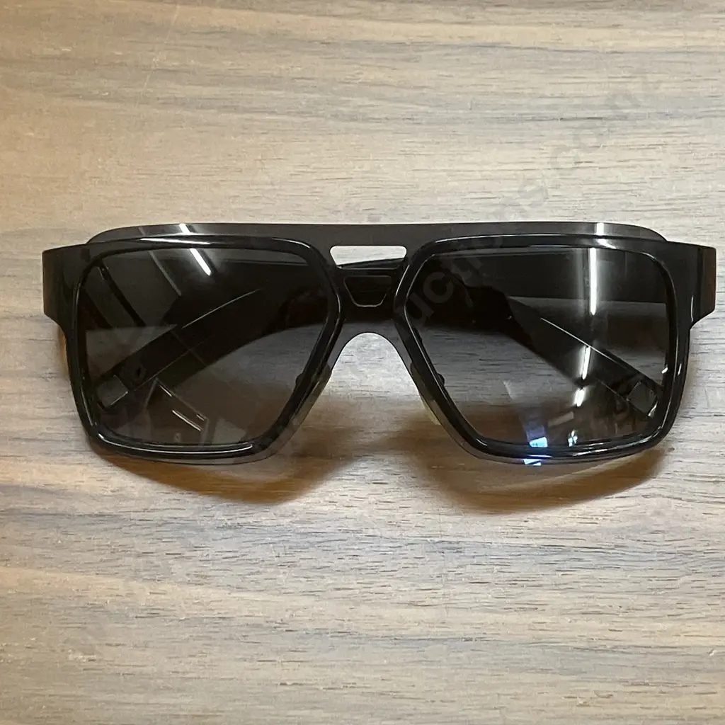Louis Vuitton Acetate Frame Enigme GM Sunglasses Z0361U Black With Case, Box & Paperwork (93L 58-14 OO 140) Image 1++
